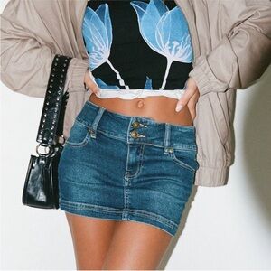 Princess Polly Fay Low Rise Denim Mini Skirt Dark Blue Size 4